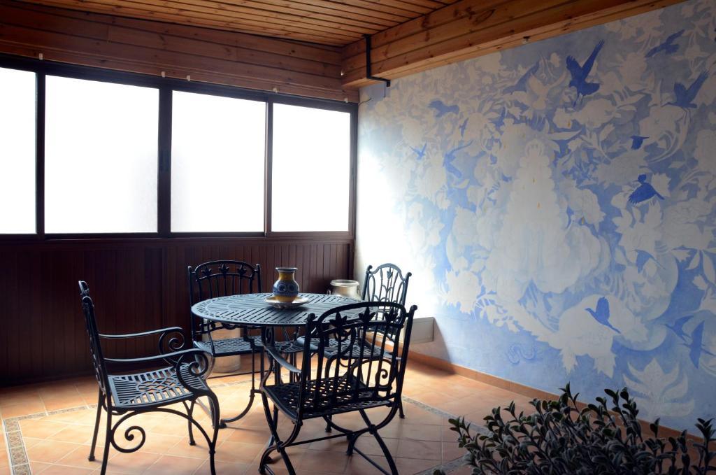 Alojamiento Tartessos Guest House Villamanrique De La Condesa Bagian luar foto